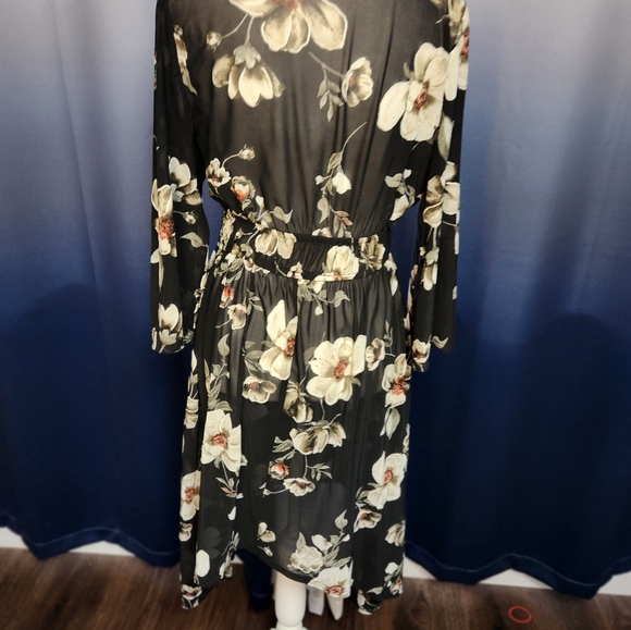 Rayon cover up/ dress - Picture 5 of 8